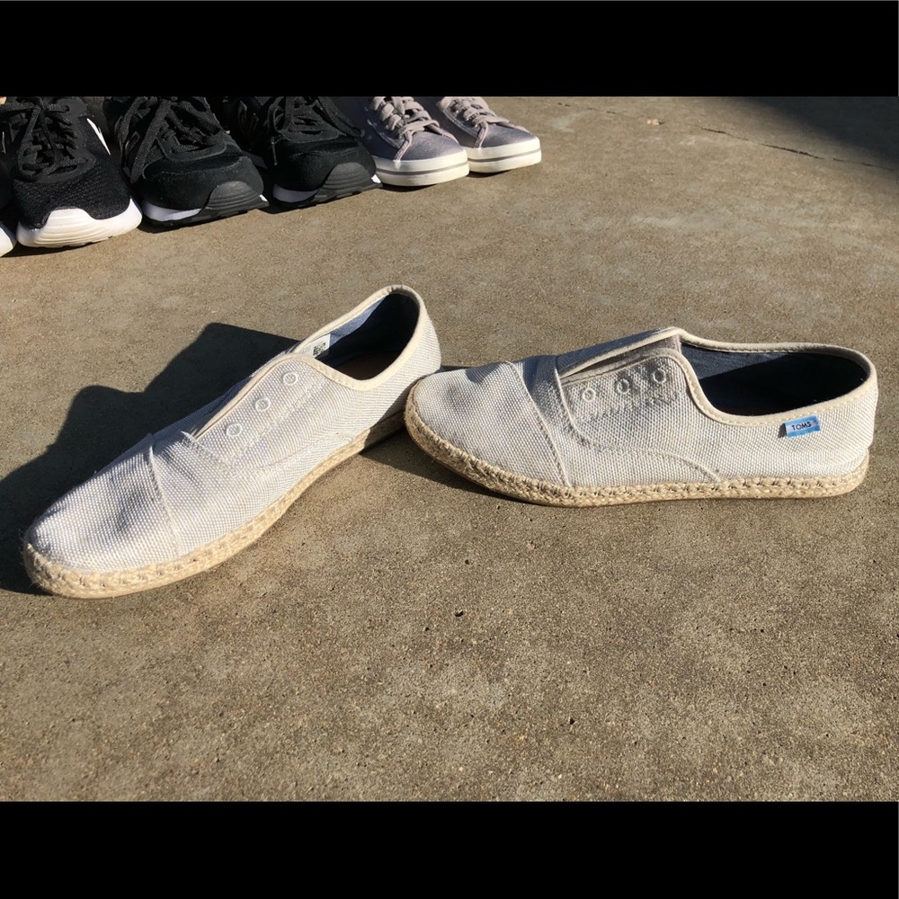 Toms